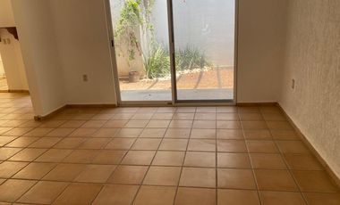 CASA EN RENTA EN VALLE DEL MORAL