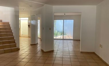 CASA EN RENTA EN VALLE DEL MORAL