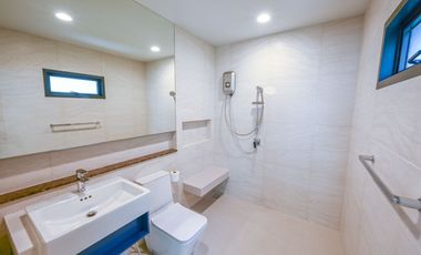 Else Bearing 32: 160sqwah 364sqm. 4bed 5bath Sell 45,000,000 Rent 350,000 Am: 065619----