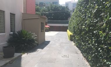 CASA EN RENTA PARA OFICINAS EN LA DEL VALLE