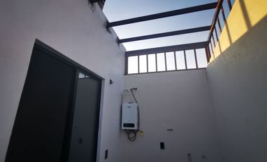 CASA EN RENTA EN SENDEROS DE MONTE VERDE COTO CON ALBERCA Y ROOF GARDEN