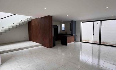 Casa en venta en Valle Imperial en Zapopan