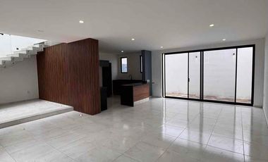 Casa en venta en Valle Imperial en Zapopan