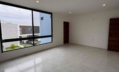 Casa en venta en Valle Imperial en Zapopan