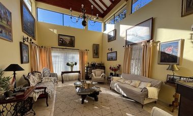 AMPLIA Y ESPECTACULAR CASA EN AV MAHUZIER PEDRO DE VALDIVIA