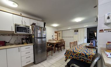 AMPLIA Y ESPECTACULAR CASA EN AV MAHUZIER PEDRO DE VALDIVIA