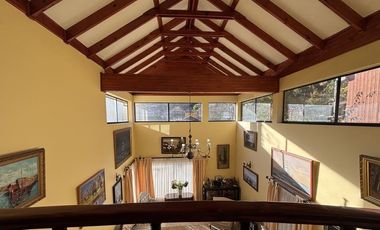 AMPLIA Y ESPECTACULAR CASA EN AV MAHUZIER PEDRO DE VALDIVIA