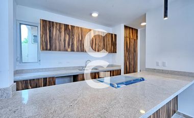 Casa en Venta en Cancún en Residencial Vía Cumbres con 4 Recámaras