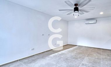 Casa en Venta en Cancún en Residencial Vía Cumbres con 4 Recámaras