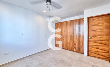Casa en Venta en Cancún en Residencial Vía Cumbres con 4 Recámaras