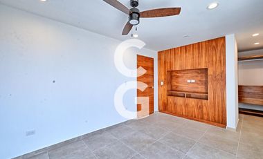 Casa en Venta en Cancún en Residencial Vía Cumbres con 4 Recámaras
