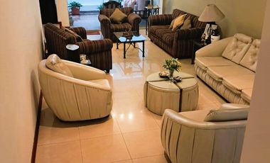 Casa en Venta Frente al Parque