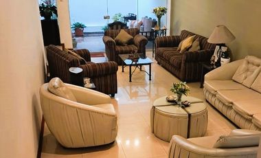 Casa en Venta Frente al Parque