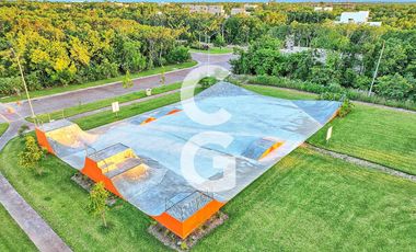 Casa en Venta en Cancun en Residencial Via Cumbres con Excelentes Amenidades