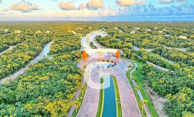 Casa en Venta en Cancun en Residencial Via Cumbres con Excelentes Amenidades