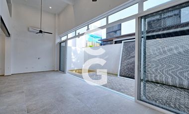 Casa en Venta en Cancun en Residencial Via Cumbres con Excelentes Amenidades