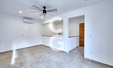 Casa en Venta en Cancun en Residencial Via Cumbres con Excelentes Amenidades