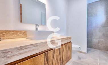 Casa en Venta en Cancun en Residencial Via Cumbres con Excelentes Amenidades