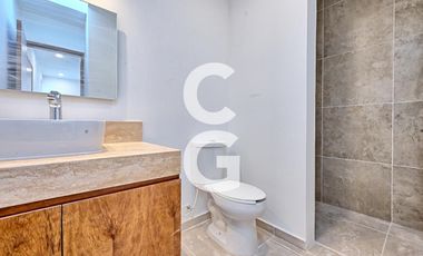 Casa en Venta en Cancun en Residencial Via Cumbres con Excelentes Amenidades