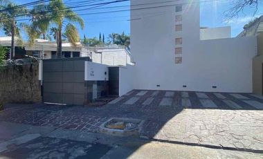 CASA EN VENTA EN JACARANDAS