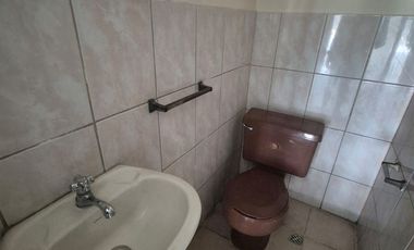 Bodega en Alquiler en Vernaza Norte, Avenida Principal,1Baño, Norte de Gye.