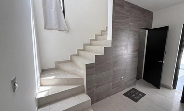 VENDO CASA EN FRACC. RANCHO SANTA MONICA, AGUASCALIENTES CERCA CENTRO COMERCIAL EL DORADO