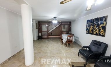 Se Vende Hermosa Casa En San Juan De Lurigancho