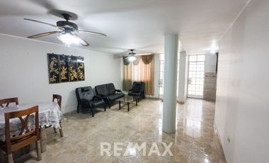 Se Vende Hermosa Casa En San Juan De Lurigancho