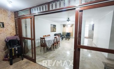 Se Vende Hermosa Casa En San Juan De Lurigancho