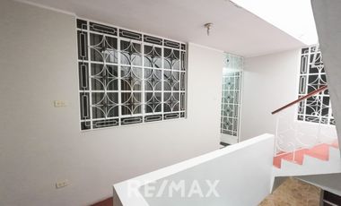 Se Vende Hermosa Casa En San Juan De Lurigancho