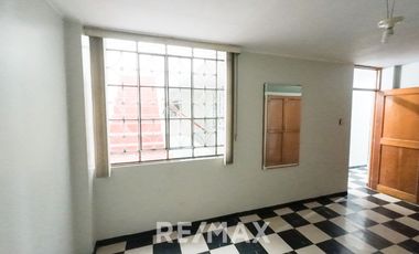 Se Vende Hermosa Casa En San Juan De Lurigancho
