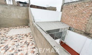 Se Vende Hermosa Casa En San Juan De Lurigancho