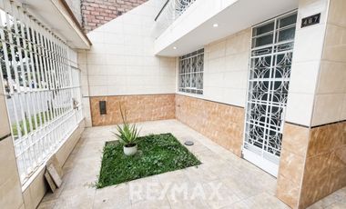Se Vende Hermosa Casa En San Juan De Lurigancho