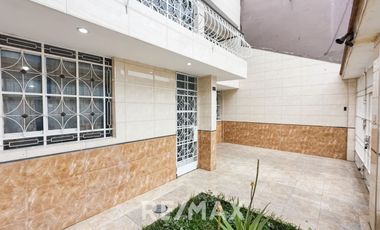 Se Vende Hermosa Casa En San Juan De Lurigancho