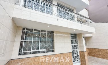 Se Vende Hermosa Casa En San Juan De Lurigancho