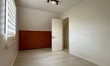 ¡Oportunidad en Valdivia!  Casa Independiente de 2 Pisos en Excelente Estado – 3D/2B + Estacionamiento + Bodega