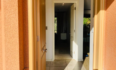 ARRIENDO CASA PROVENZAL CHICUREO NORTE COLEGIO HIGHLAND, CABO DE HORNOS, PUMAHUE