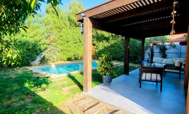 ARRIENDO CASA PROVENZAL CHICUREO NORTE COLEGIO HIGHLAND, CABO DE HORNOS, PUMAHUE