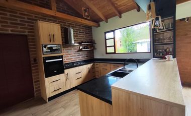 🏡 ¡Vive en Cotacachi, rodeado de naturaleza en tu nuevo hogar! 🌿✨ Live in Cotacachi surrounded by nature in your new home! 🌿