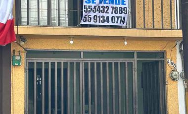 Casa 3 recámaras en Venta Los Reyes Iztacala con patio y terraza.