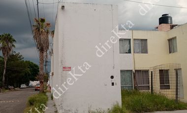 Casa 4 Recámaras, Sala TV,  en Corregidora, Qro – Zona El Pueblito ¡Haz tu Propuesta!