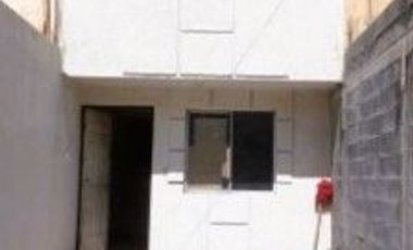 LINDA CASA EN VENTA PARA TI QUE QUIERES EN SANTA CATARINA, 2 PLANTAS, 2 RECÁMARASCOCINA INTEGRAL,MPATIO, ESTACIONAMIENTO