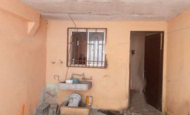 LINDA CASA EN VENTA PARA TI QUE QUIERES EN SANTA CATARINA, 2 PLANTAS, 2 RECÁMARASCOCINA INTEGRAL,MPATIO, ESTACIONAMIENTO