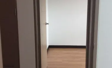 ALEA CONDO 2BR. W/ BALCONY,SERVICE AREA & PARKING 6.2 M