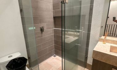 RENTA DE CASA AMUEBLADA  EN LOMBARDIA CASA CLUB CON ALBERCA