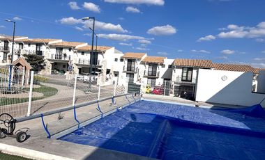 RENTA DE CASA AMUEBLADA  EN LOMBARDIA CASA CLUB CON ALBERCA