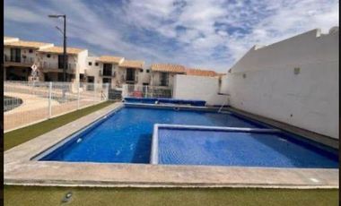 RENTA DE CASA AMUEBLADA  EN LOMBARDIA CASA CLUB CON ALBERCA