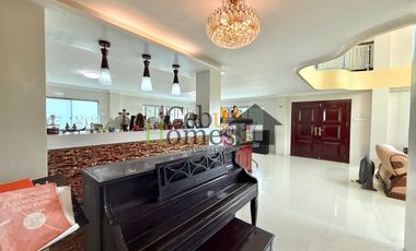 Grand 7 Bedroom House for Rent in Amara