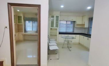 ขายถูก บ้านเดี่ยวติดถนนใหญ่ ขนาด 58.5 ตรว. เค.ซี. พาร์ควิลล์ 3 (K.C. PARKVILLE 3)