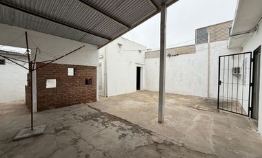 Zona COTO, Ituzaingó entre Italia y Libertad - Casa en Venta